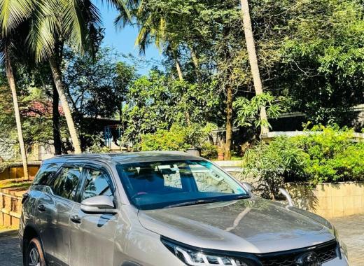 Toyota Fortuner Legender