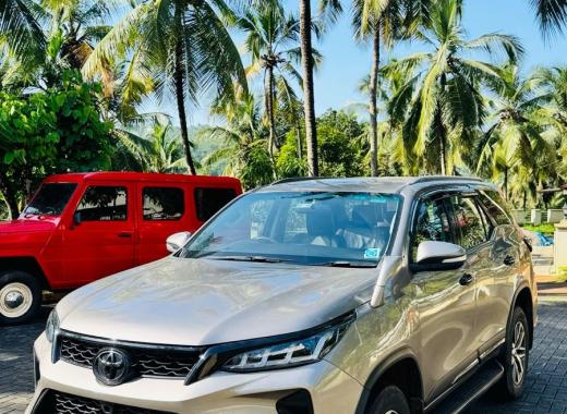 Toyota Fortuner Legender