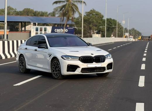 BMW M5 White