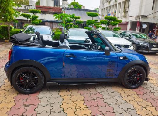 Mini Cooper Convertible Blue